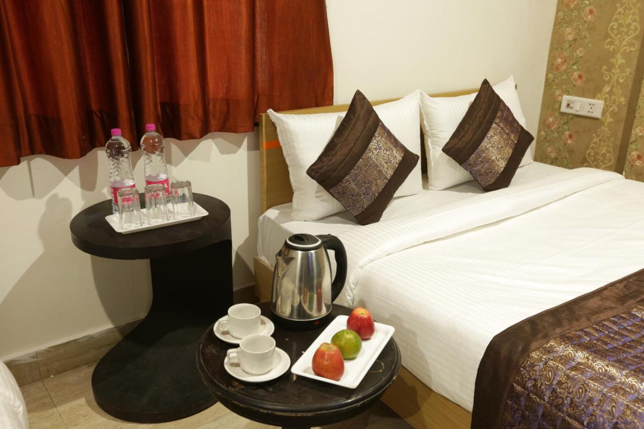 Hotel Square Stay นิวเดลี ภายนอก รูปภาพ